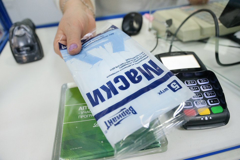 Наступление дефицита чувствовалось еще месяц назад, когда цены на маски вдруг стали расти. Фото: Артем КИЛЬКИН