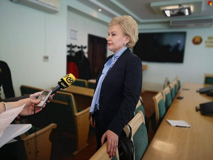 Ирина Костевич рассказала, что пока не ограничивает себя в контактах. Фото: Таисия ЧЕРНУХО