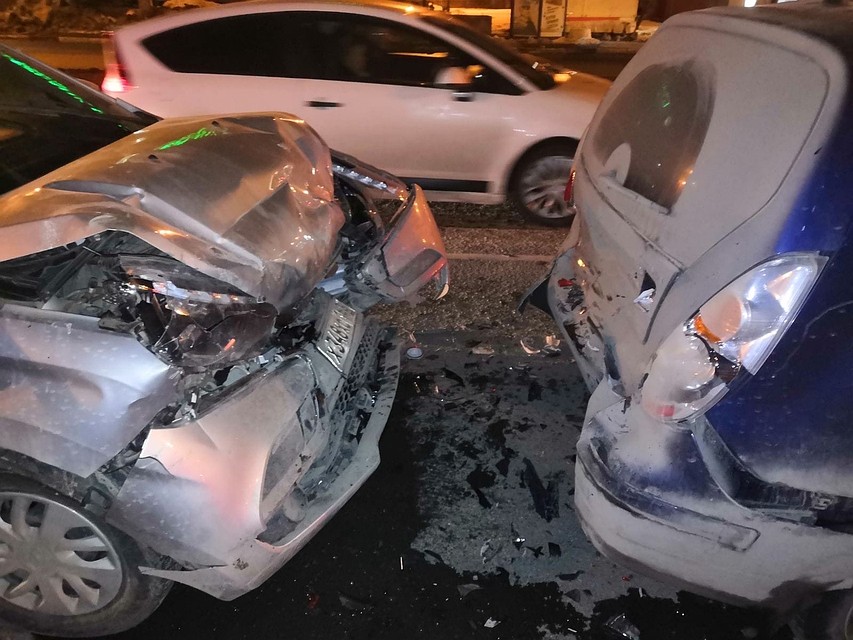 На Гагарина получили повреждения сразу несколько машин Фото: соцсети
