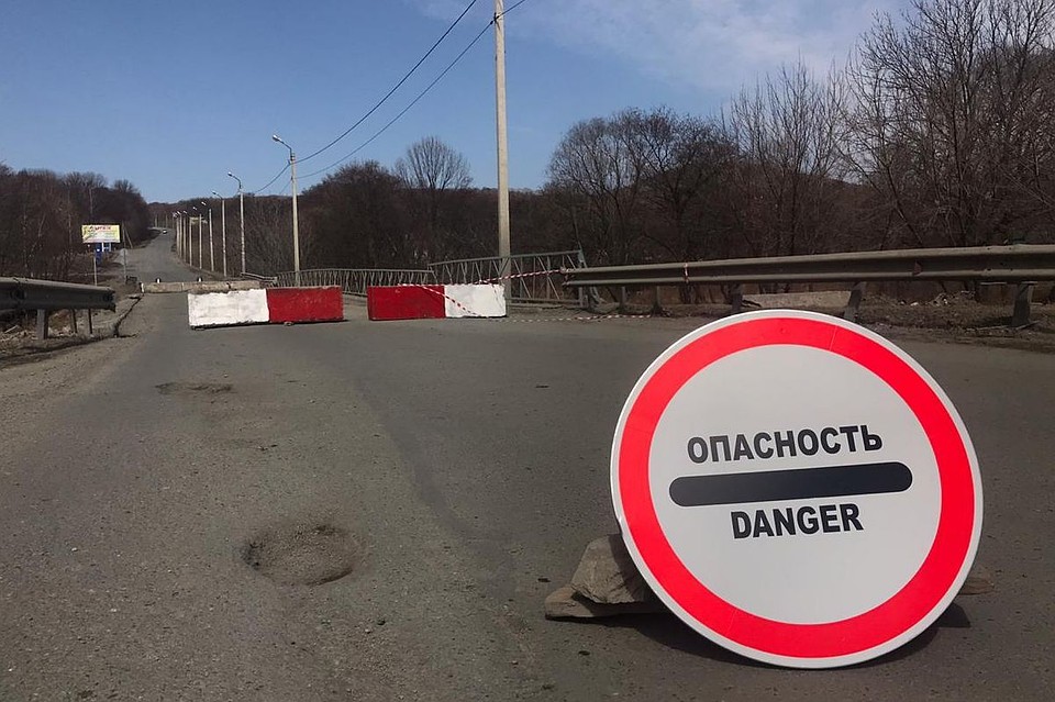 Движение по мосту в Фокино полностью перекрыто Фото: Анна ПЛЕТНЕВА