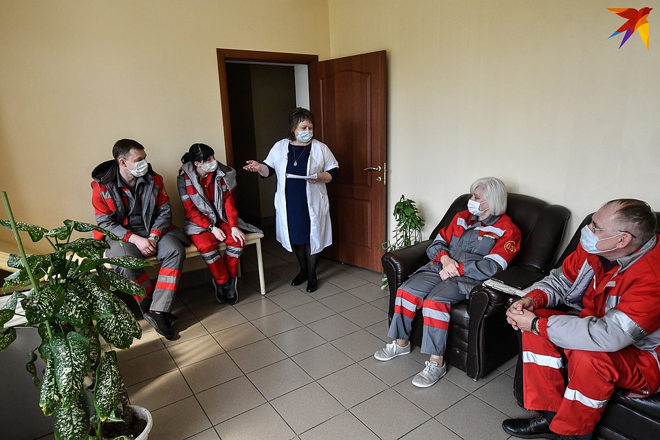 Врачи скорой помощи в Юбилейном микрорайоне Краснодара Фото: Кирилл ВЕРШИНИН