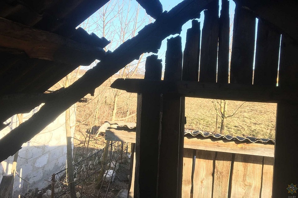 Потушить огонь сельчане смогли своими силами. Фото: МЧС.
