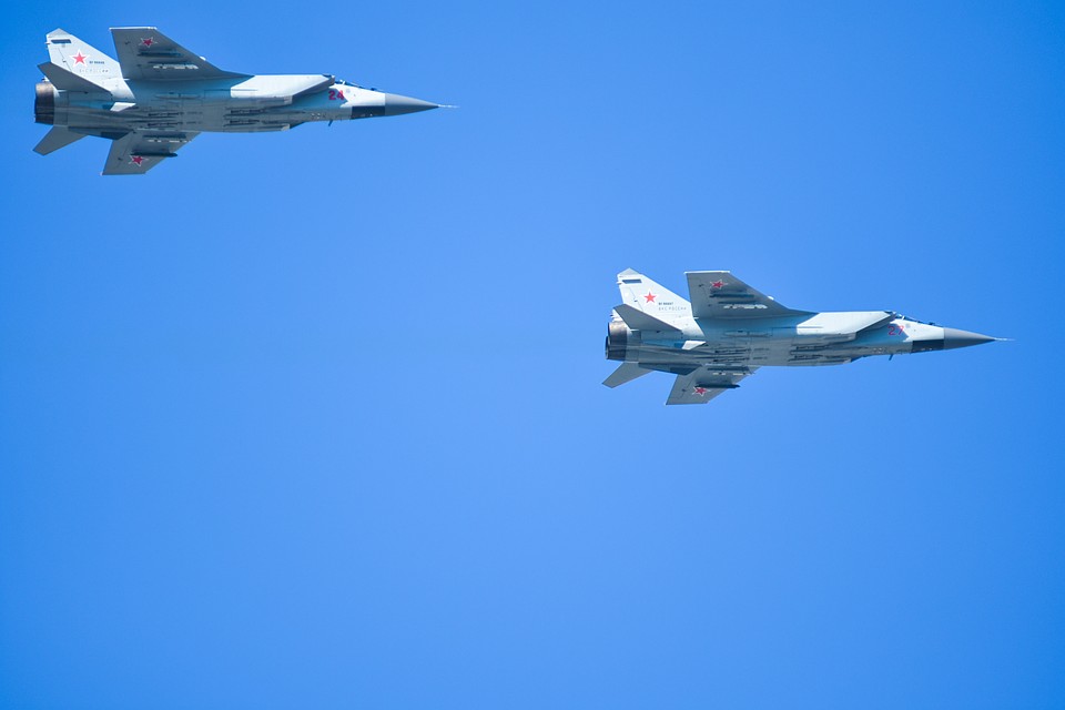 Истребители МиГ-31 могут совершать дозаправку в воздухе. Фото: Алена МАРТЫНОВА