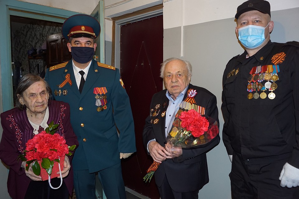 Фронтовик пожелал всем гвардейского здоровья Фото: Предоставлено Росгвардией