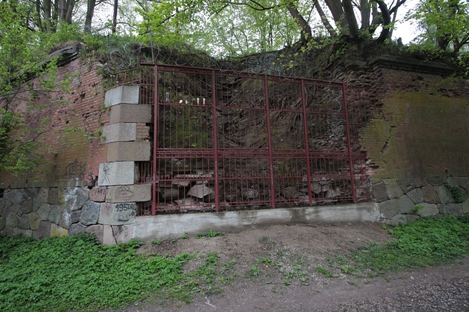 Разбитая стена бастиона Грольман. Фото: Иван МАРКОВ