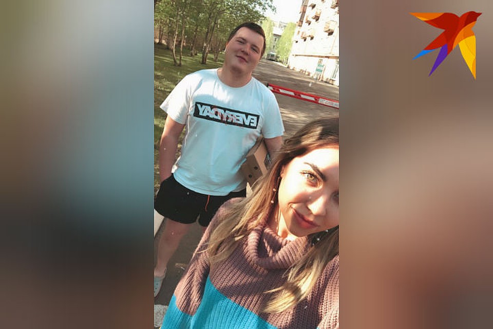Короткое свидание возле больницы - Светлана принесла возлюбленному пиццу. Фото: личный архив.