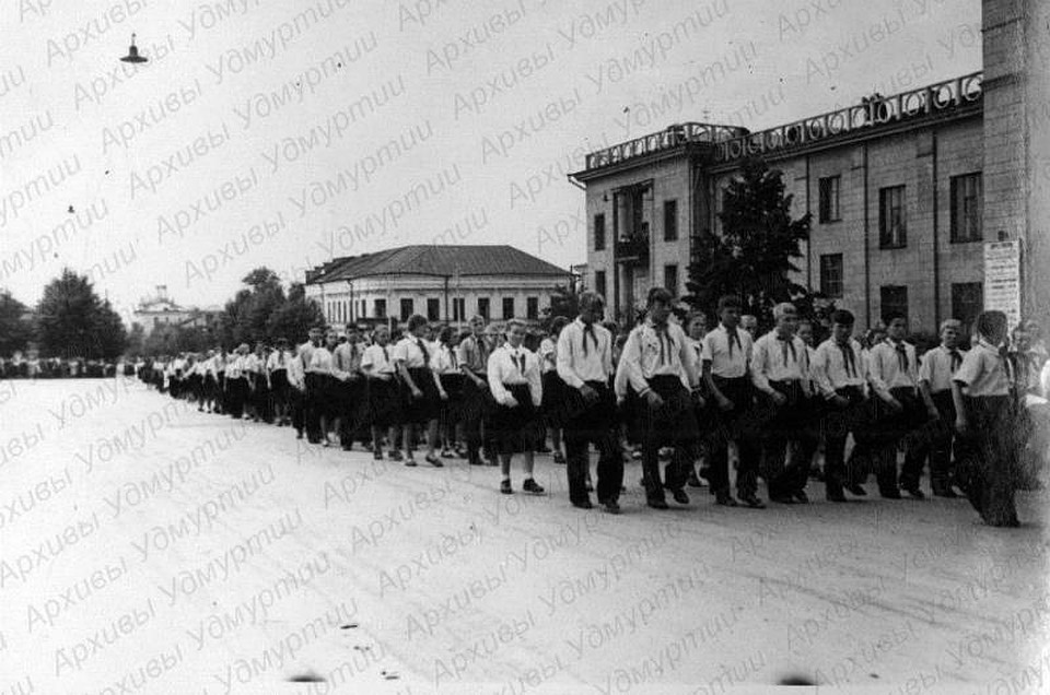 Из фотоальбома «I-й республиканский слет юных пионеров». 14-16 июля 1955 года, Ижевск Фото: предоставлено ГКУ «ЦДНИ УР»