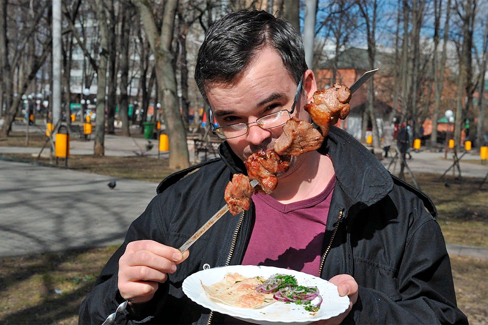 Налегать на мясо бессмысленно Фото: Михаил ФРОЛОВ