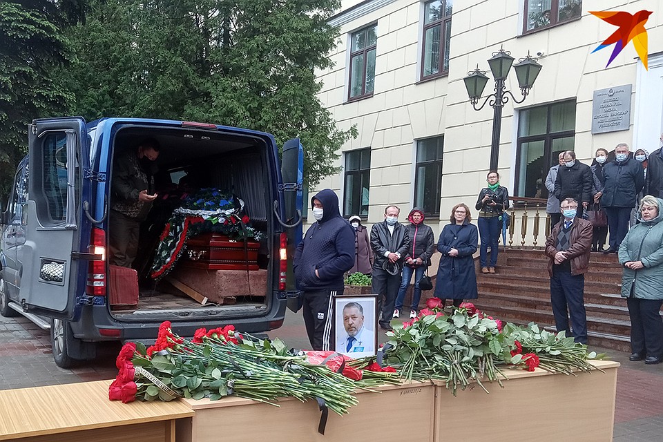 Владимира Куницкого хоронили в закрытом гробу. Фото: Наталья ПАРТОЛИНА