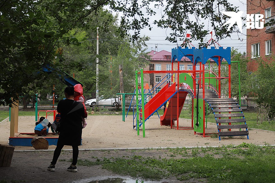 Ребенок ушел гулять со старшим братом. Фото: Мария ЛЕНЦ