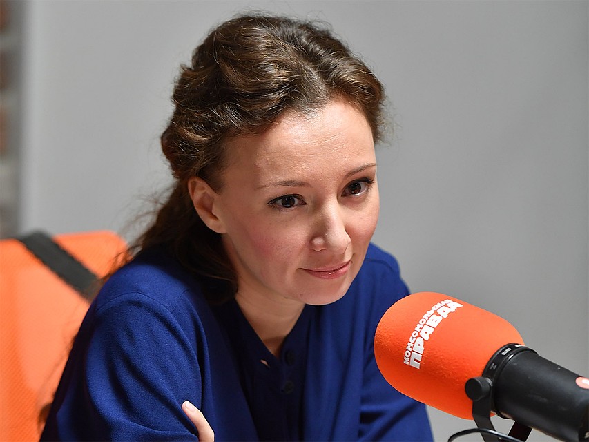 Анна Кузнецова в студии Радио "Комсомольская правда". Фото: Иван МАКЕЕВ