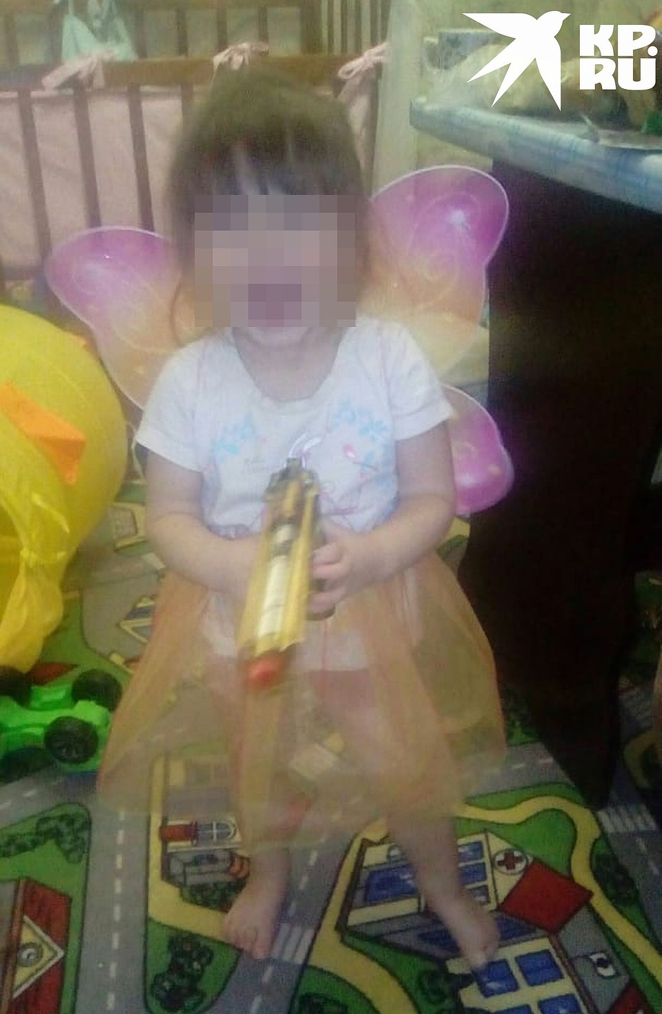 У малышей много игрушек, дети любят родителей, говорит женщина. Фото: личный архив.
