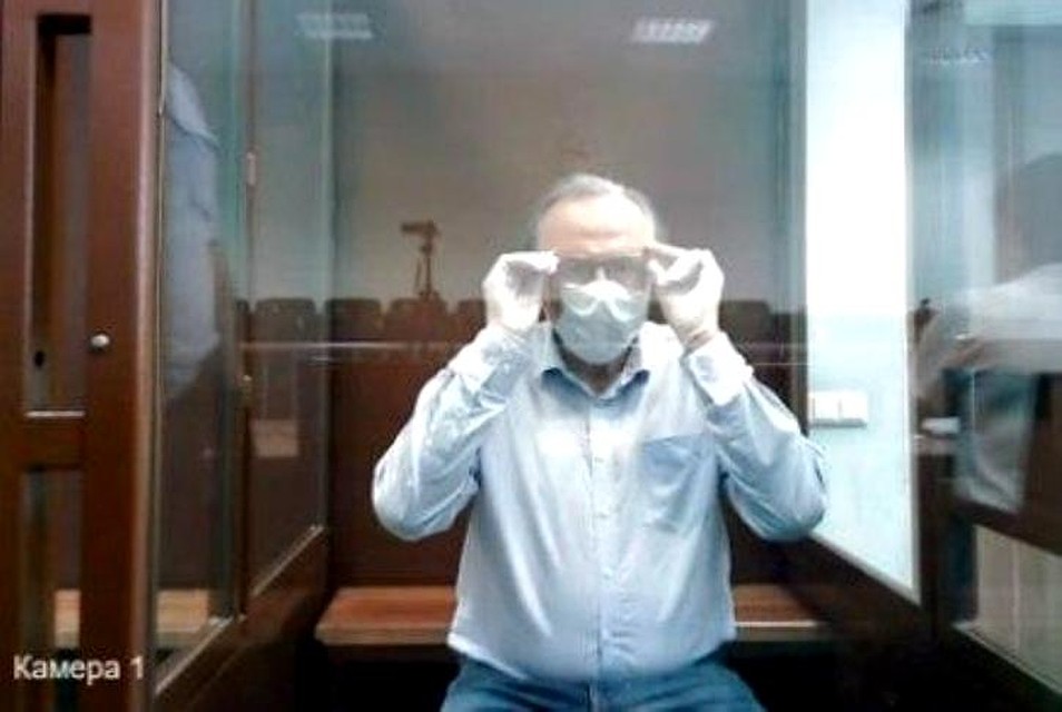 Олег Соколов хочет, чтобы родителей убитой им жертвы допросили Фото: Санкт-Петербургский городской суд