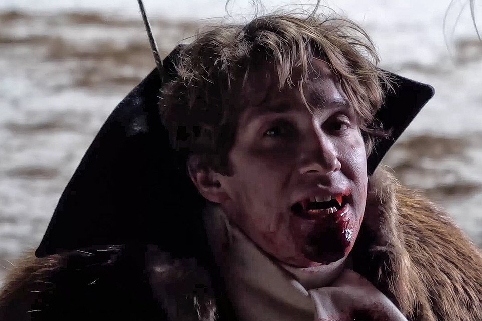 Дмитрий Лысенков на съемках сериала.