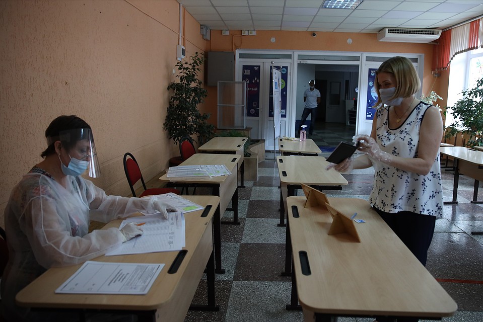 На участках соблюдают социальную дистанцию Фото: Виталий ТИМКИВ