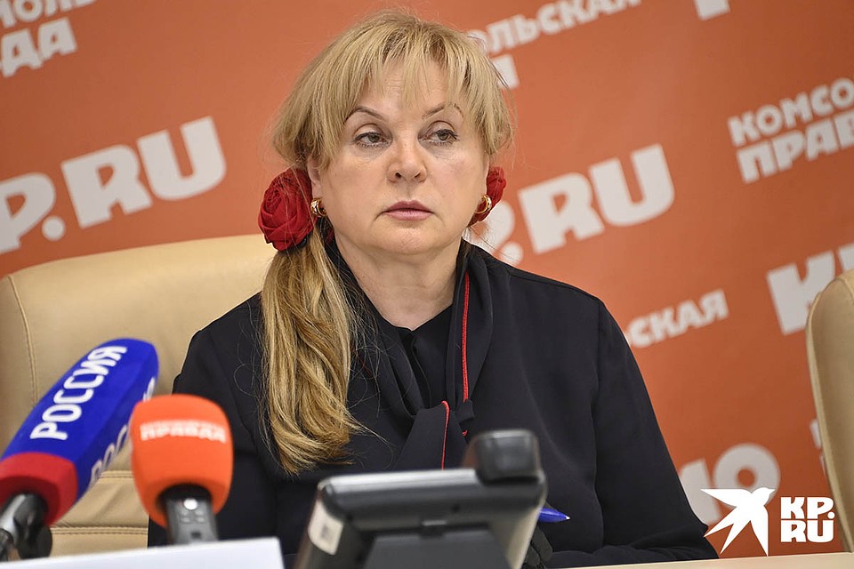 Элла Памфилова в эфире Радио "Комсомольская правда": "Мы рады, что наша инициатива оказалась «наказуема» так успешно!" Фото: Владимир ВЕЛЕНГУРИН
