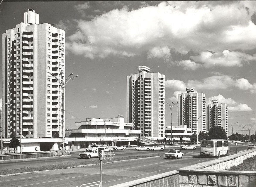 Знаменитые многоэтажки - визитная карточка современного Кишинева. Фото: Михаил Орлов