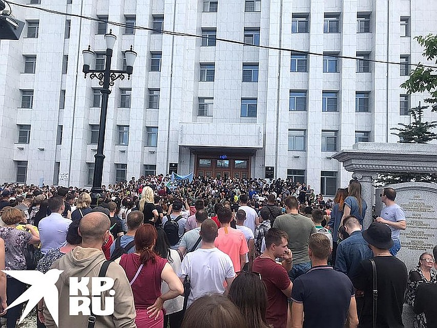 Центр Хабаровска был полностью парализован Фото: Владимир ВОРСОБИН