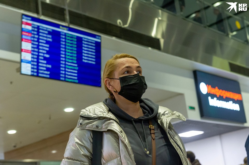 По прилету из-за границы нужно будет сдавать тест на COVID-19. Фото: Олег ЗОЛОТО (архив)