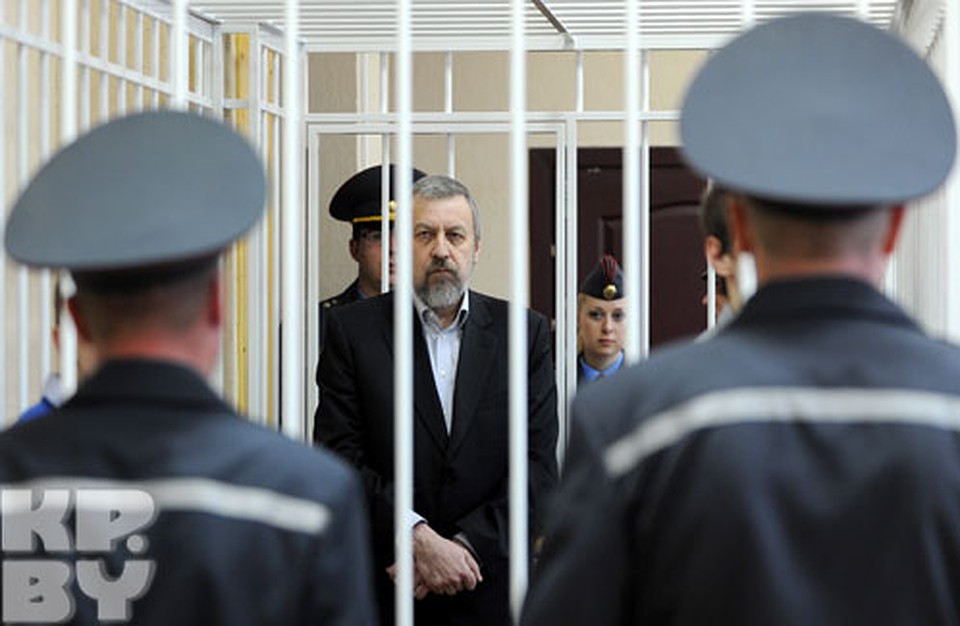 Политик не признает вины.