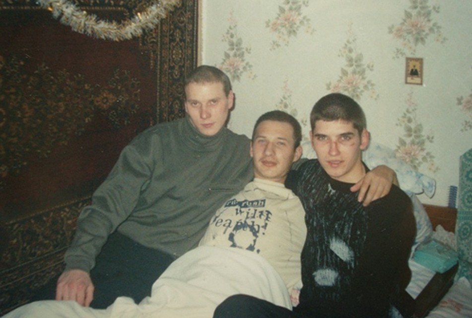 Друзья поддерживали Олега (в центре) до самых последних дней.