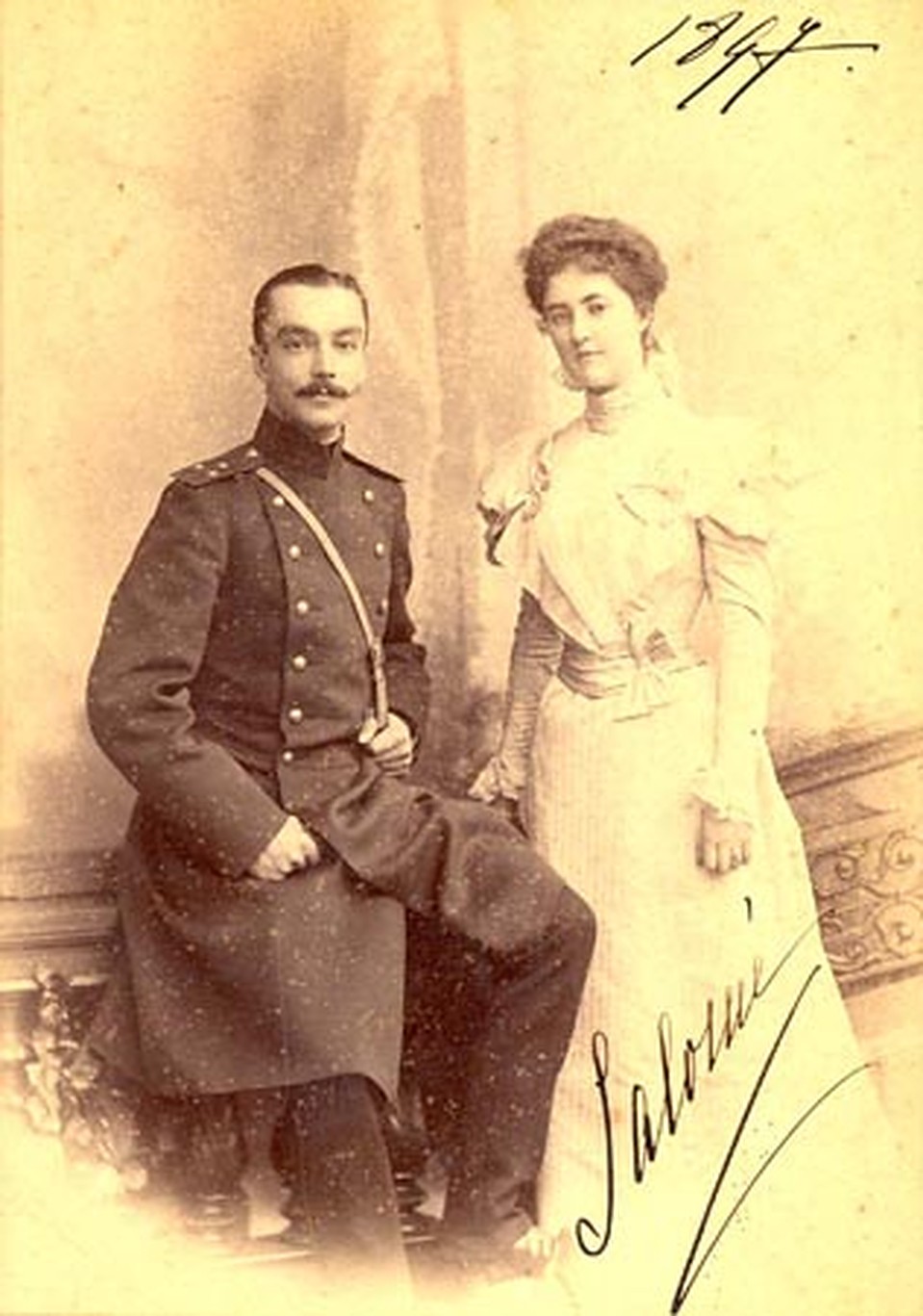Князь Александр Оболенский с супругой.