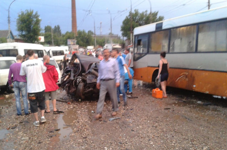 Движение по Танкистов полностью перекрыли