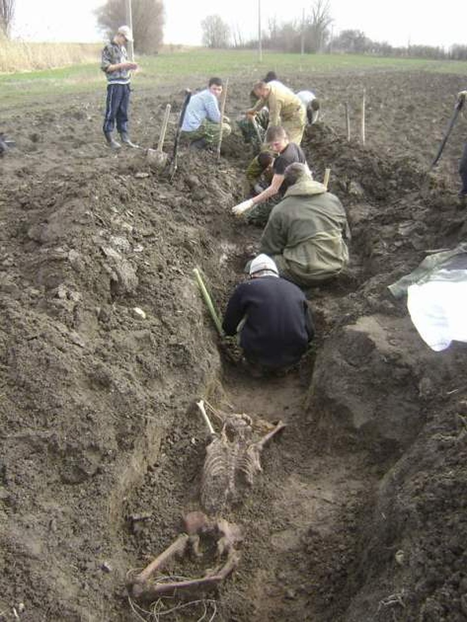 Установить имена погибшах бойцов часто невозможно