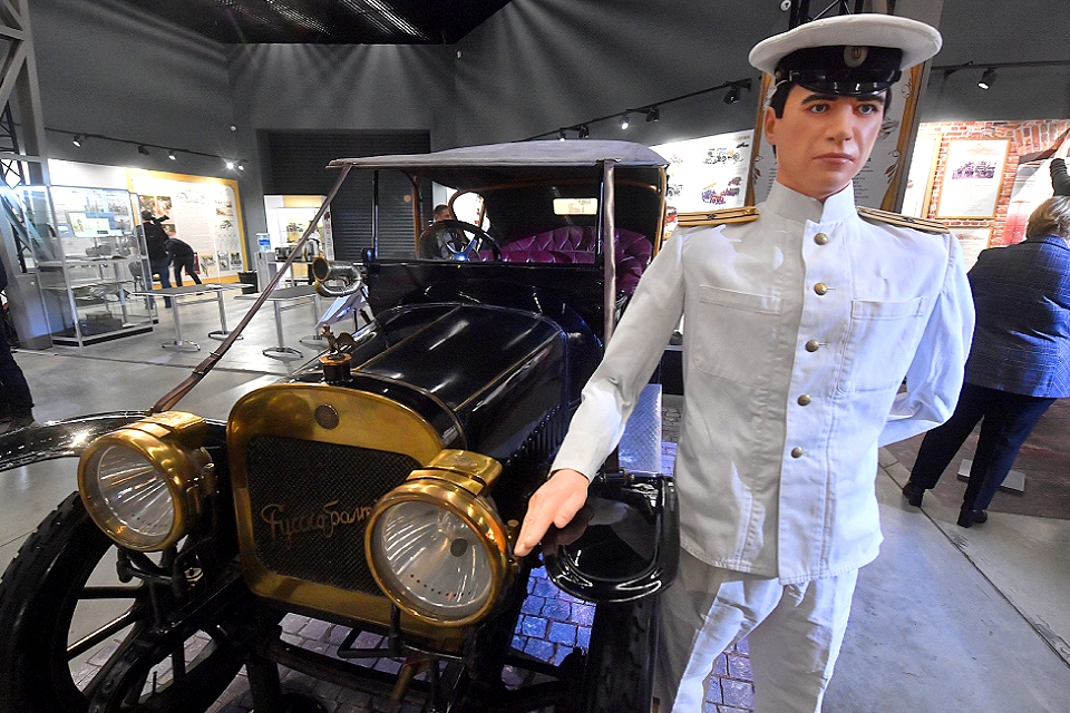 9 лучших идей, куда сходить в Москве на выходные 26-27 февраля 2022 года: императорские авто, цветущий сад и юбилей Виктора Дробыша