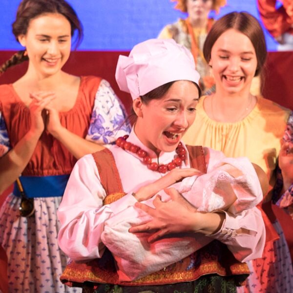 Спектакль «Три Ивана» в театре МОСТ