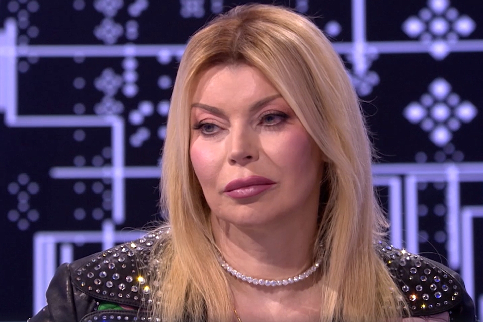 Лада Дэнс рассказала в «Секрет на миллион», почему не была на похоронах родителей