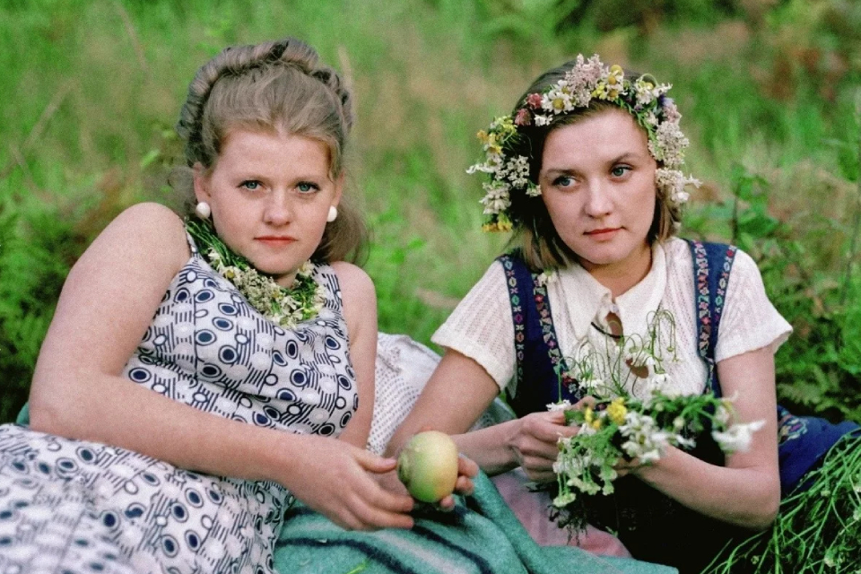 Книга «Москва слезам не верит»: как на самом деле сложилась жизнь Катерины, Людмилы, Антонины и Гоши