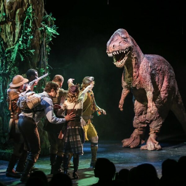 Спектакль «Затерянный мир» в театре «Модерн»