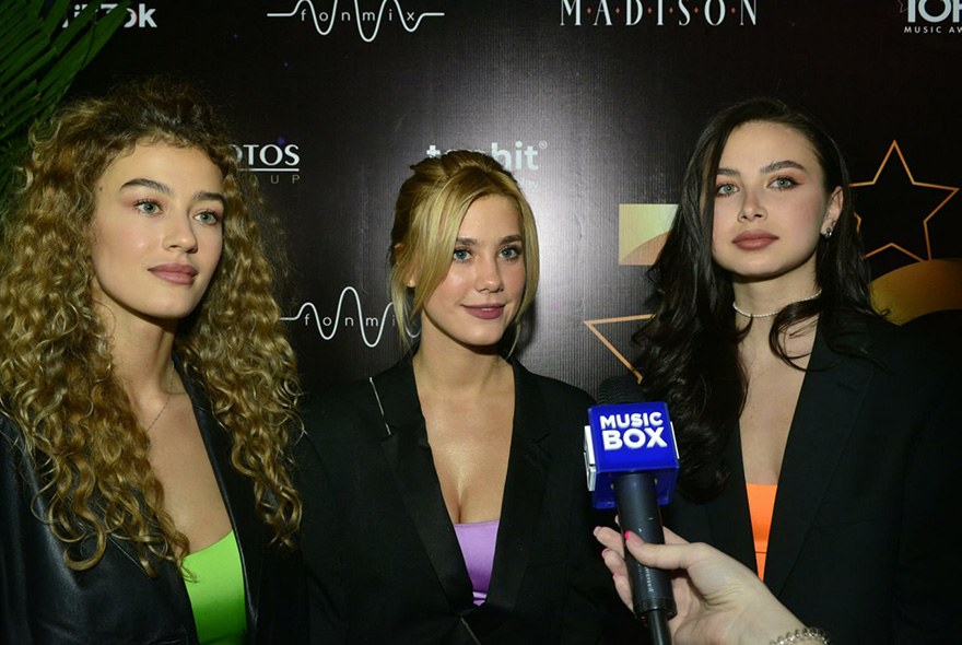 Последняя песня группы «ВИА Гра»: «Галилео» исполнили две солистки