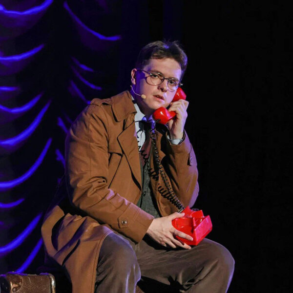 Спектакль «Бродский: 12 новелл от первого лица» в Театре «МОСТ»