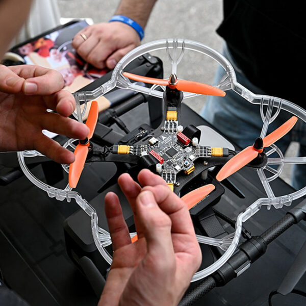 Выставка-конкурс «Дрон-гараж»