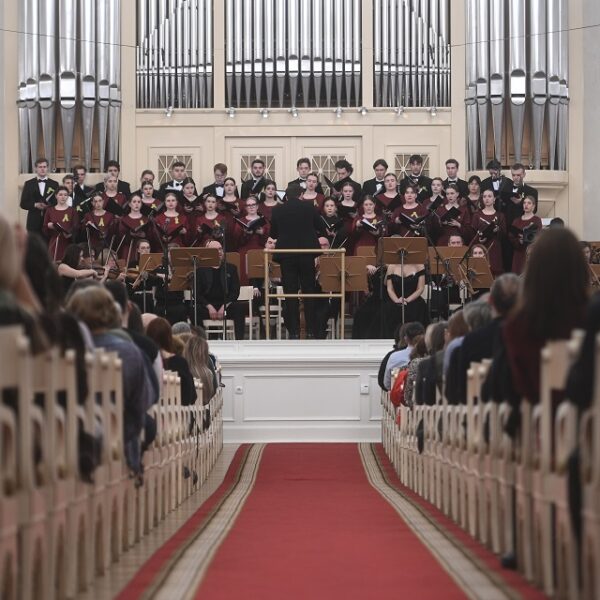 Пасхальный концерт мужского хора «Оптина Пустынь»