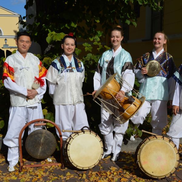 Корейский праздник Чхусок