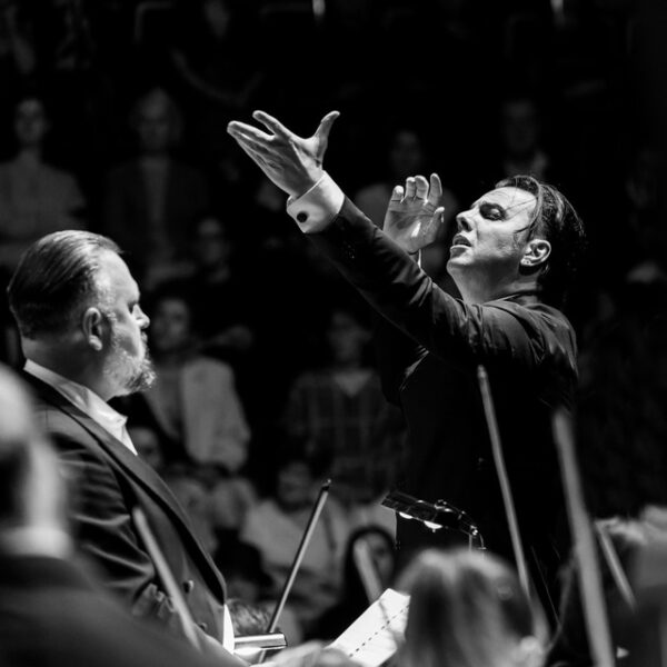 Концерт Теодора Курентзиса и оркестра musicAeterna