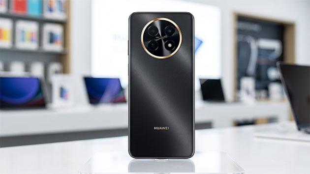 HUAWEI nova 14i. Фото: Ян Ляпин / Нейросеть