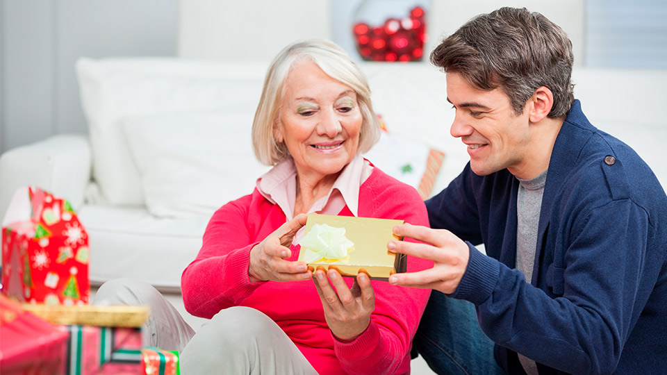 100+ идей, что подарить теще на Новый год 2026