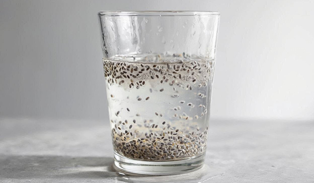 Семена чиа с водой