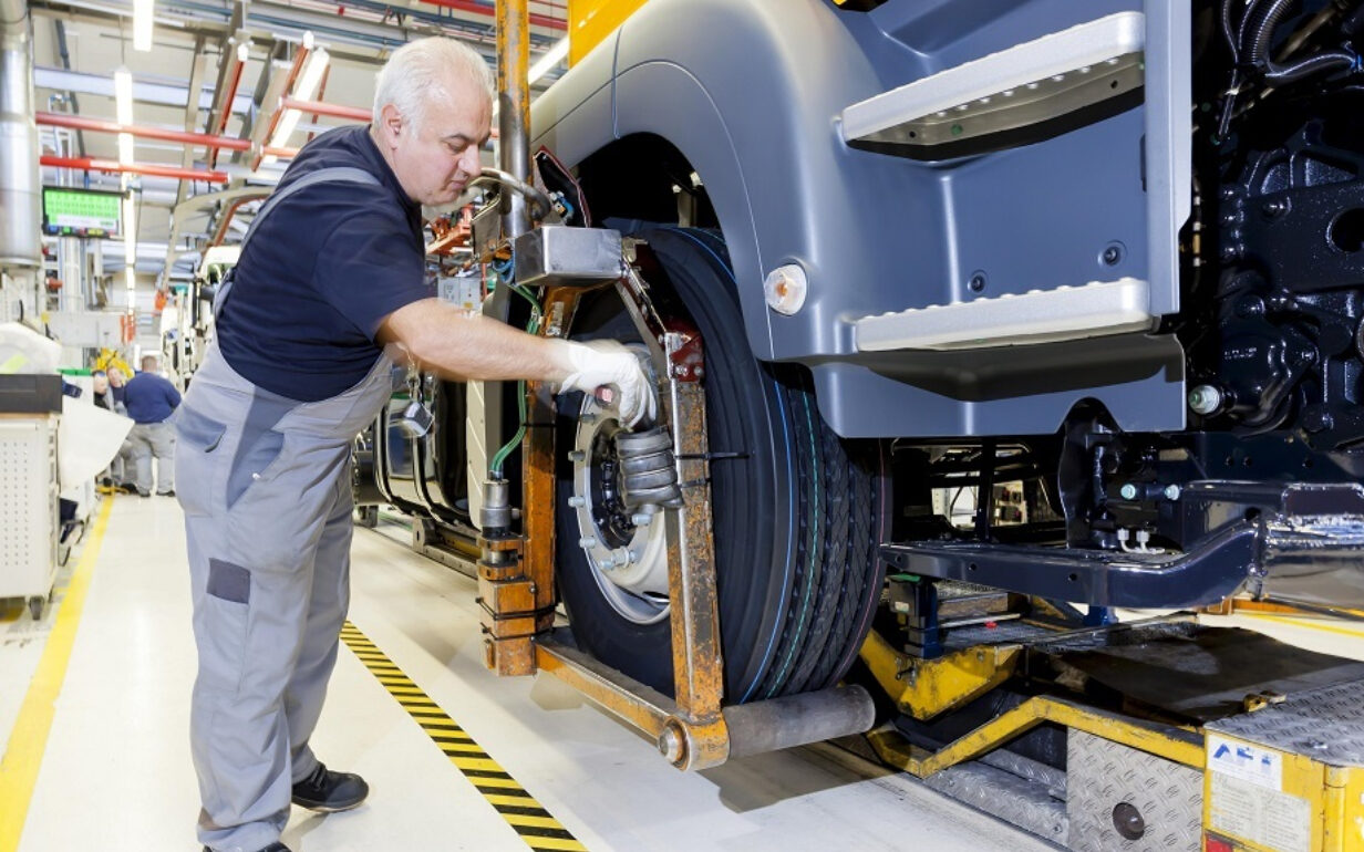 Как открыть бизнес по грузоперевозкам