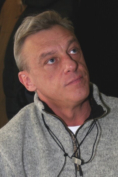 Кинотеатрдағы секс Үлкен қыздың клиторы