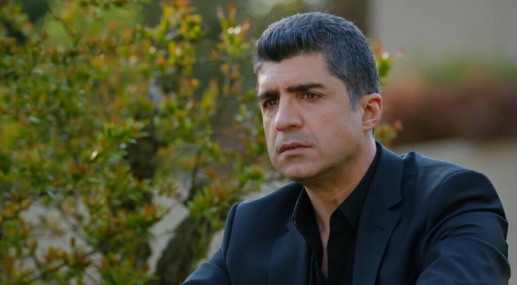 Озджан Дениз анонсировал свой новый проект с участием бывшей жены