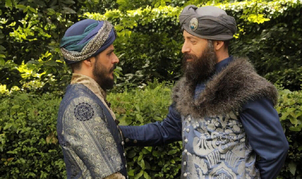 Момент, когда Сулейман извинился перед Мустафой, унизив любимую Хюррем