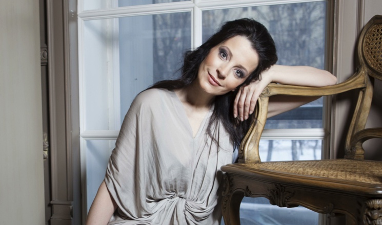 После смерти богатого любовника обвенчалась с его другом-миллиардером: как сейчас живет актриса Евгения Крюкова