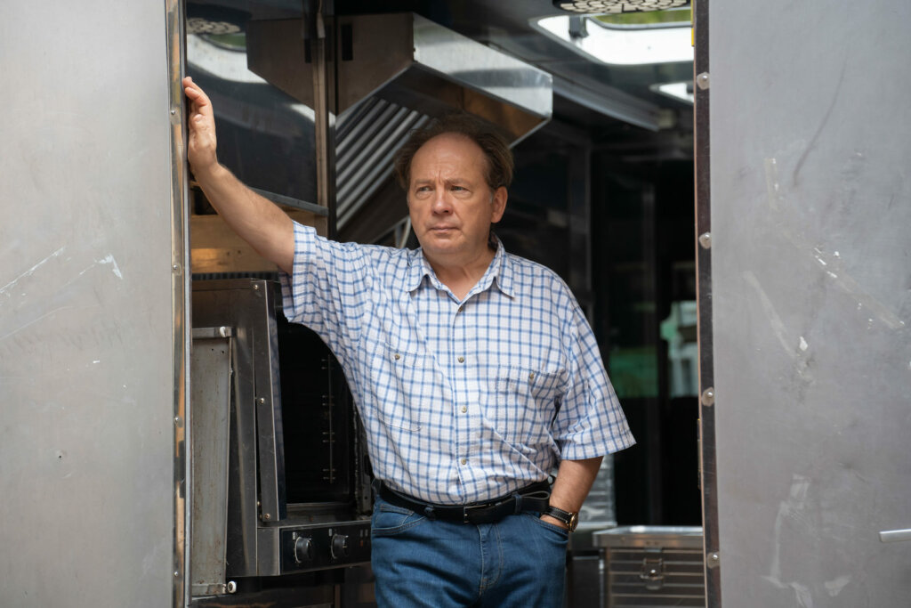 Звезды сериала «Литейный» Константин Хабенский и Андрей Федорцов встретили Новый год в тамбуре поезда