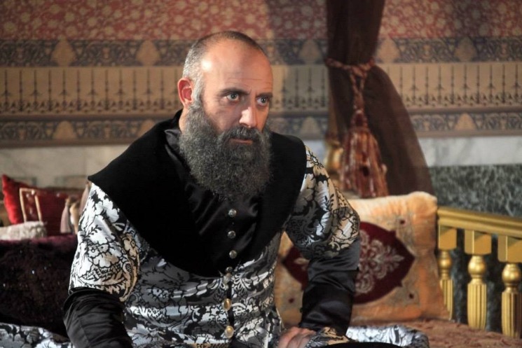 Турция прощается с великолепным султаном Сулейманом