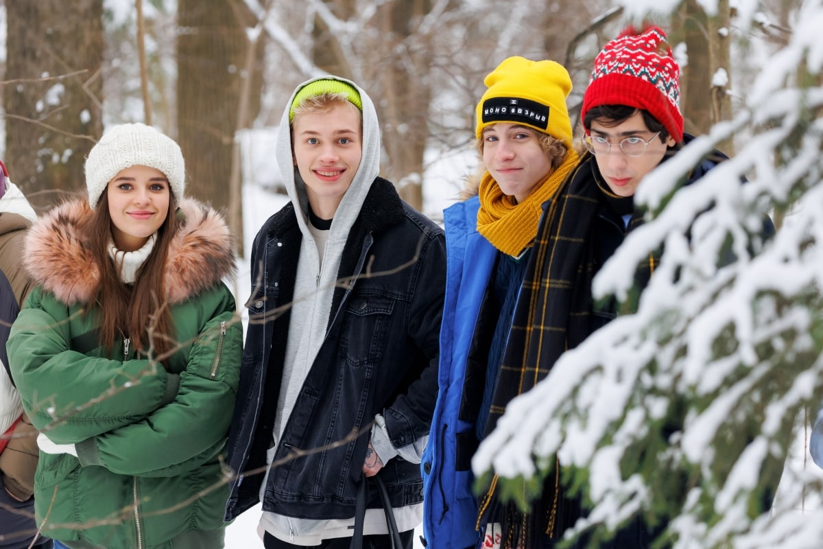 Блогер-сирота Даня Милохин отправляется на перевоспитание к Алене ...